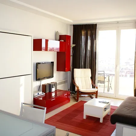 Le Dauphin Studio 1182 *